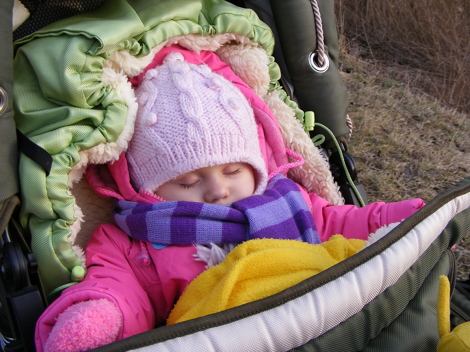 Chancelière pour poussette : protégez bébé du froid !